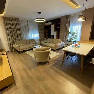mak-city-center-apartment-2.hotels-in-tirana.com/