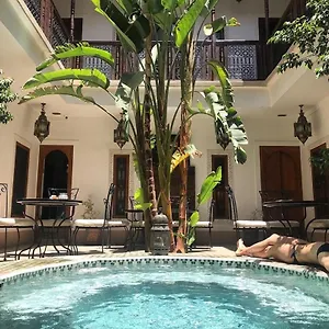 *** Riad Smara Marruecos